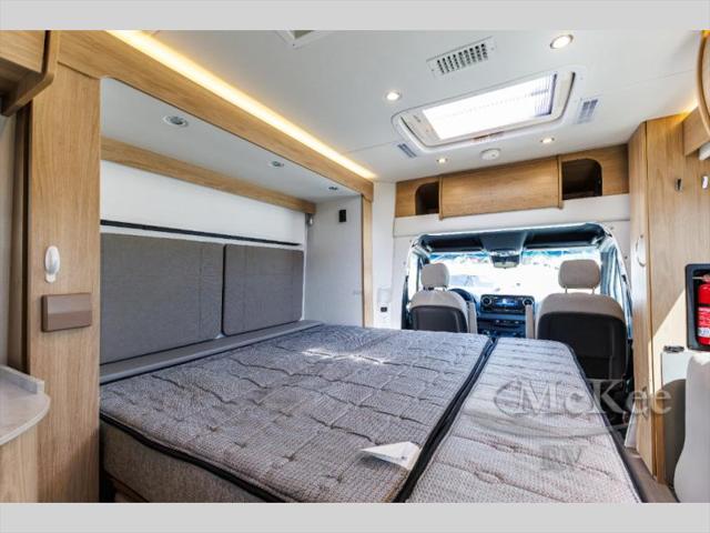 2022 Mercedes-Benz Sprinter 3500XD Chassis Standard Roof V6