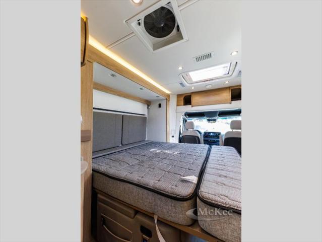 2022 Mercedes-Benz Sprinter 3500XD Chassis Standard Roof V6