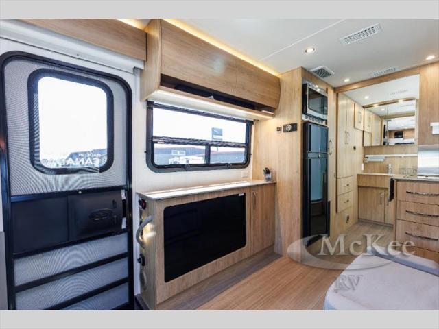 2022 Mercedes-Benz Sprinter 3500XD Chassis Standard Roof V6