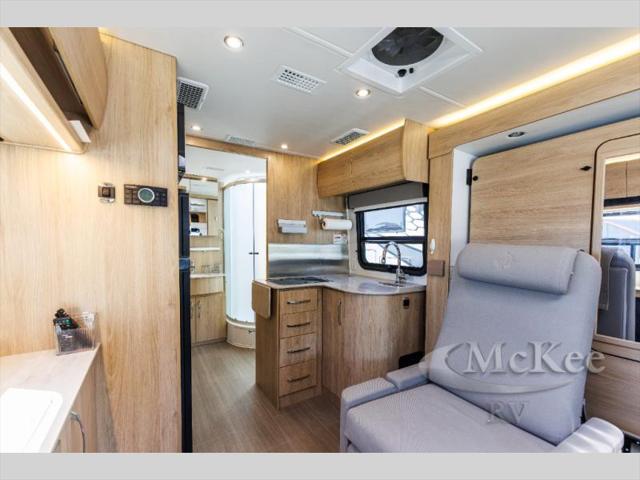 2022 Mercedes-Benz Sprinter 3500XD Chassis Standard Roof V6