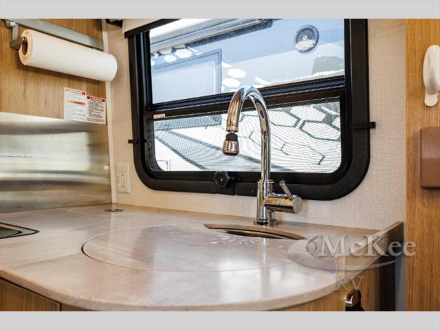 2022 Mercedes-Benz Sprinter 3500XD Chassis Standard Roof V6