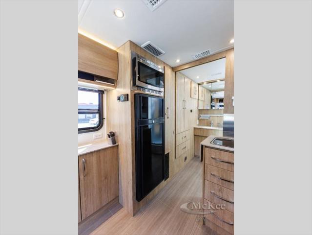 2022 Mercedes-Benz Sprinter 3500XD Chassis Standard Roof V6