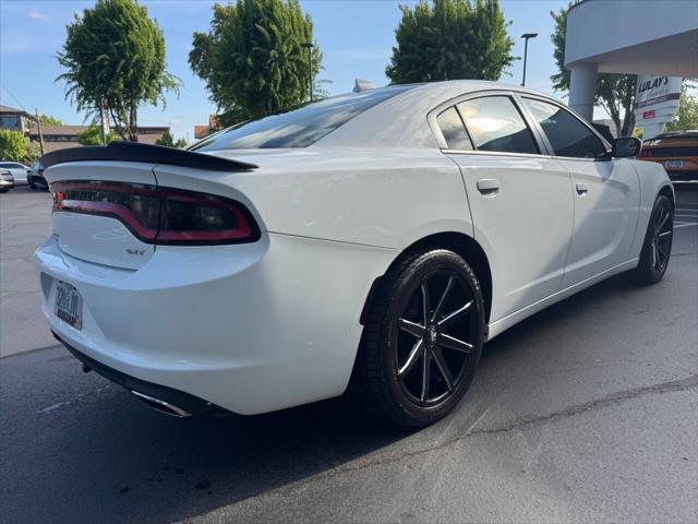 2016 Dodge Charger SXT