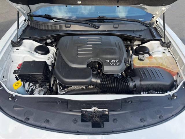 2016 Dodge Charger SXT