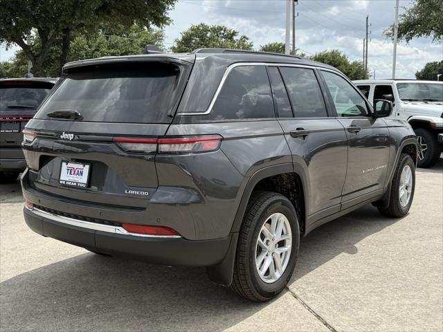 2026 Jeep Grand Cherokee Laredo 4x2