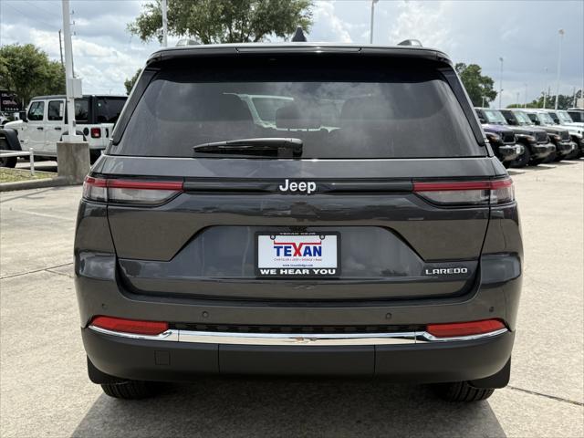 2026 Jeep Grand Cherokee Laredo 4x2