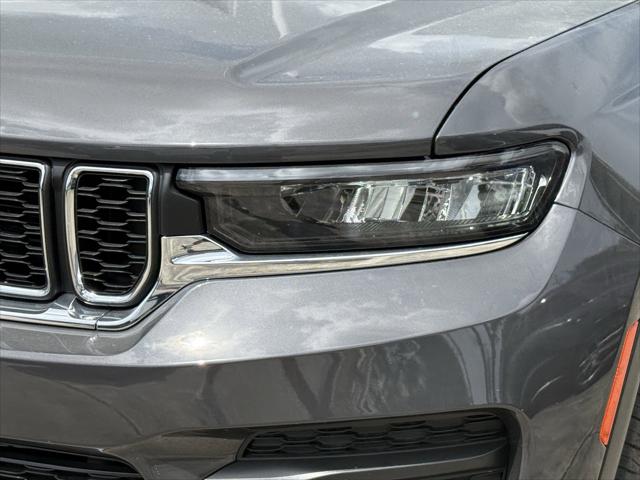 2026 Jeep Grand Cherokee Laredo 4x2