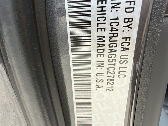 2026 Jeep Grand Cherokee Laredo 4x2
