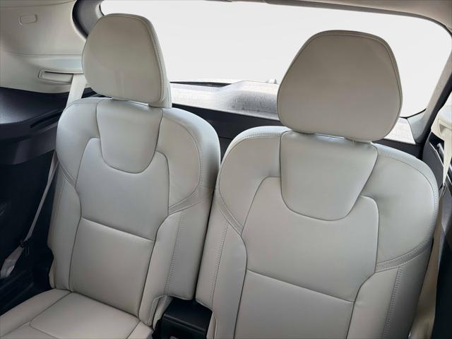 2026 Volvo XC90 Plug-In Hybrid Ultra, T8 AWD, Electric/Gasoline, Bright, 7 Seats
