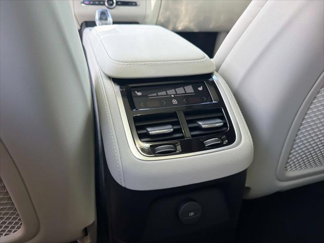2026 Volvo XC90 Plug-In Hybrid Ultra, T8 AWD, Electric/Gasoline, Bright, 7 Seats