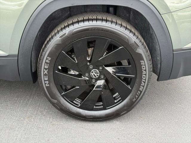 2026 Volkswagen Atlas SE with Technology
