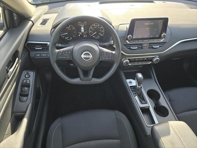 2025 Nissan Altima S FWD