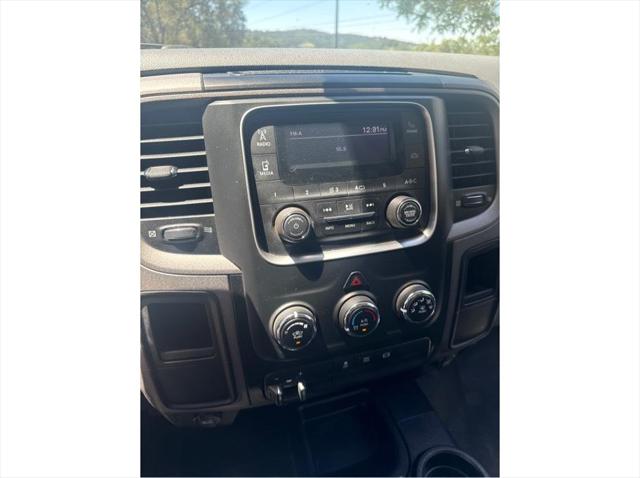 2017 Ram 3500 Tradesman Regular Cab 4x4 8' Box