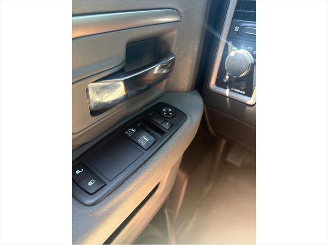 2017 Ram 3500 Tradesman Regular Cab 4x4 8' Box