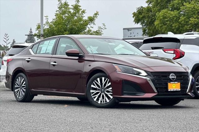 2024 Nissan Altima SV FWD