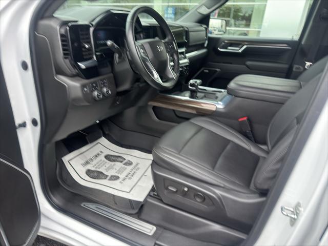 2023 Chevrolet Silverado 1500 4WD Crew Cab Short Bed RST