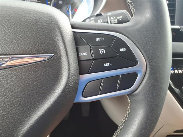 2022 Chrysler Voyager LX
