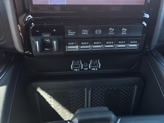 2026 Ram 3500 Laramie Crew Cab 4x4 8' Box