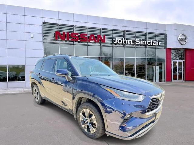 2021 Toyota Highlander XLE for sale in Cape Girardeau, MO