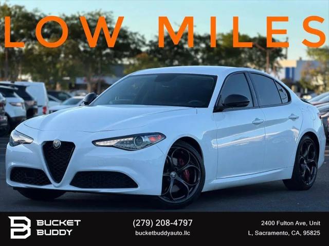 アトール　ホワイトミラー　ジュリア　Giulia 188 Used 2018 Alfa Romeo Giulia Sedan 4D Sport Specs | JD Power