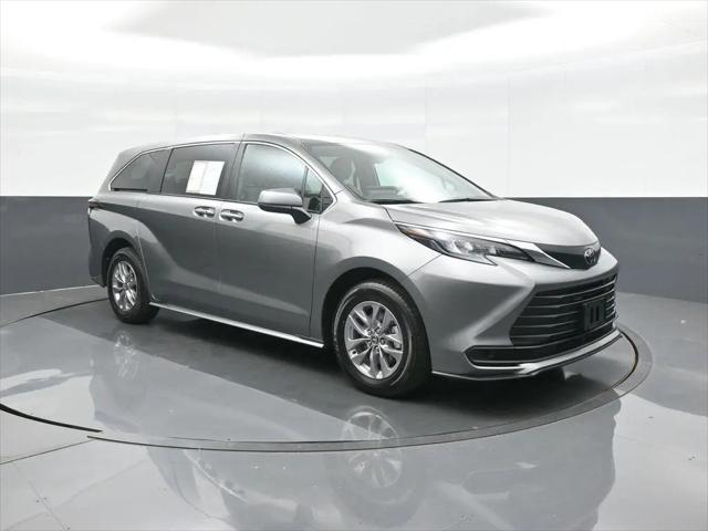 2026 Toyota Sienna LE for sale in Kansas City, MO