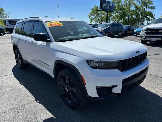2023 Jeep Grand Cherokee L Limited 4x4 for sale in Cedarville, IL