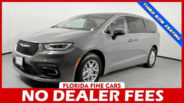 2023 Chrysler Pacifica Touring L for sale in Orlando, FL