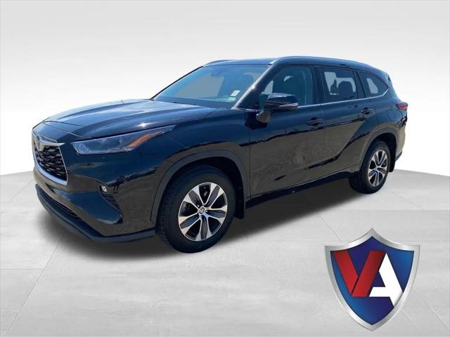 2021 Toyota Highlander XLE for sale in Junction City, KS