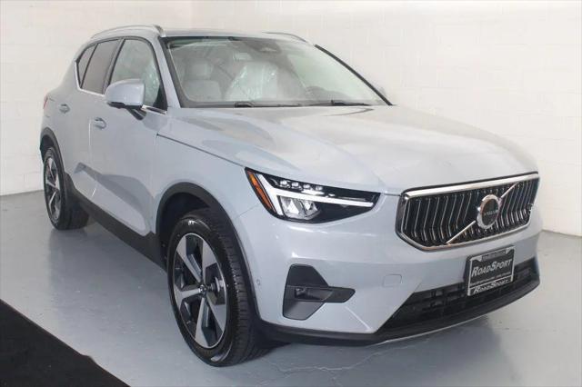 2025 Volvo XC40 B5 Plus Bright Theme for sale in Campbell, CA