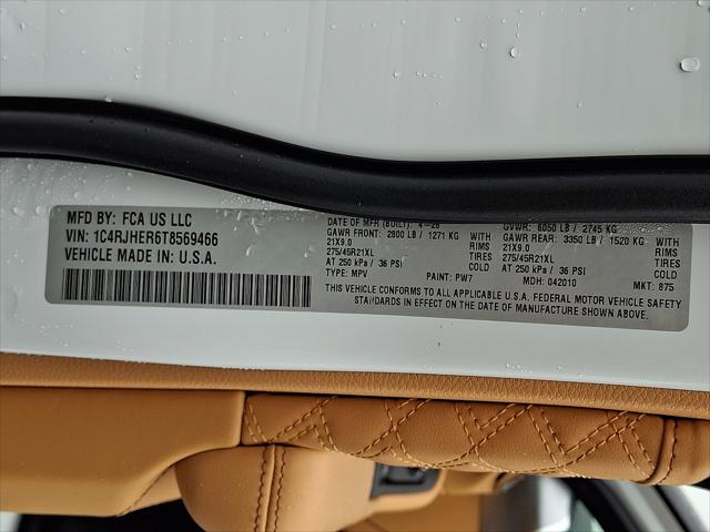 2026 Jeep Grand Cherokee Summit 4x4