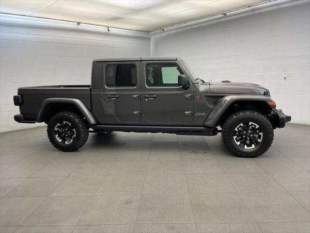 2026 Jeep Gladiator GLADIATOR SHADOW OPS 4X4