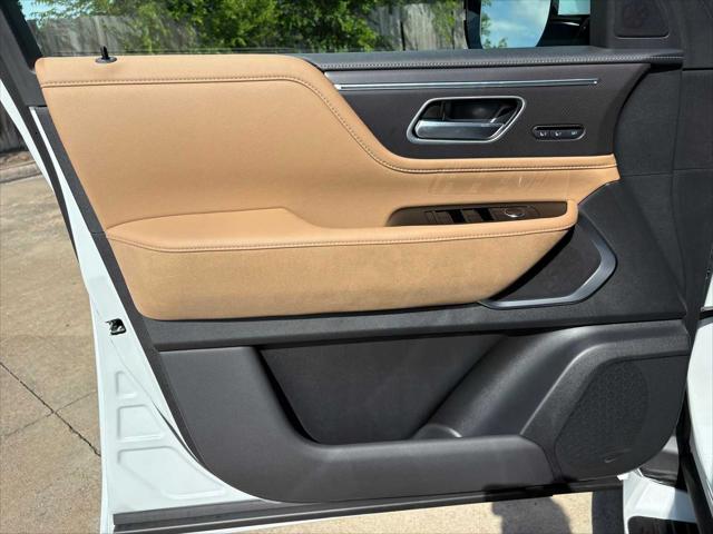 2026 INFINITI QX80 LUXE