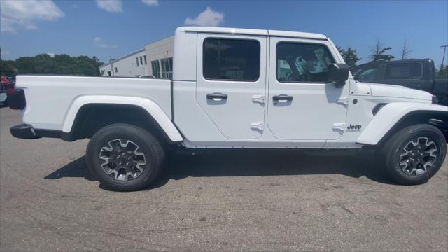 2026 Jeep Gladiator GLADIATOR SAHARA 4X4