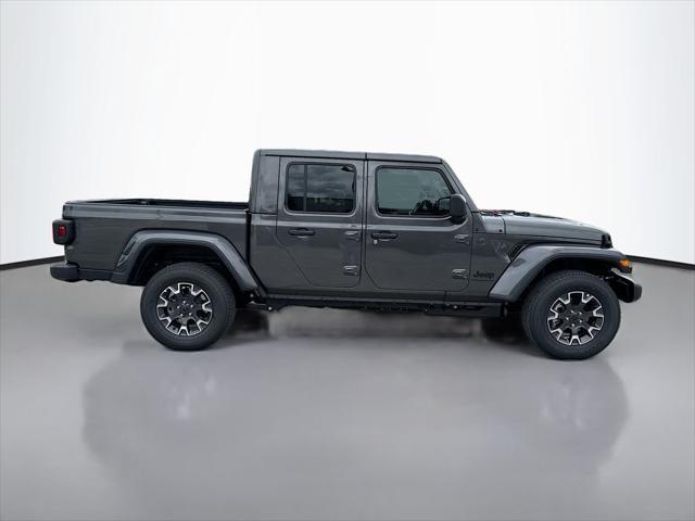 2026 Jeep Gladiator GLADIATOR SAHARA 4X4