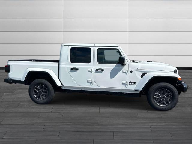 2026 Jeep Gladiator GLADIATOR SPORT S 4X4 2026 Jeep Gladiator GLADIATOR SPORT S 4X4