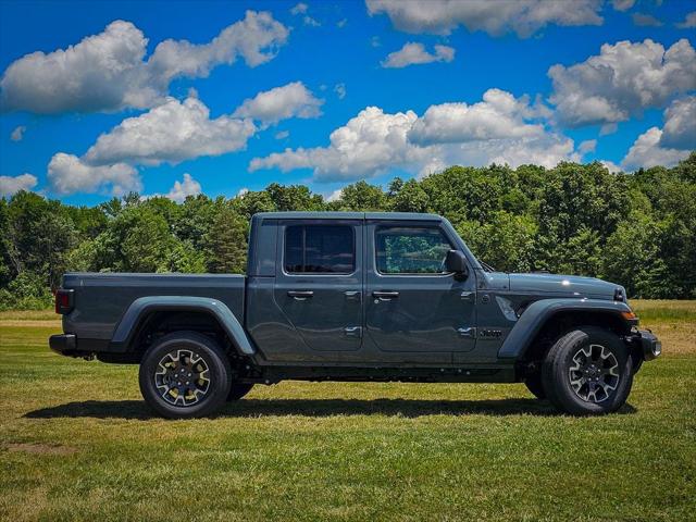 2026 Jeep Gladiator GLADIATOR SAHARA 4X4
