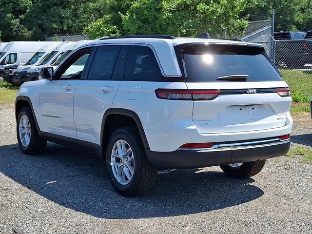 2026 Jeep Grand Cherokee GRAND CHEROKEE LAREDO X 4X4