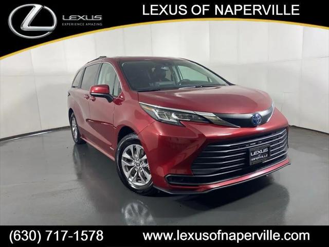 2021 Toyota Sienna LE for sale in Naperville, IL