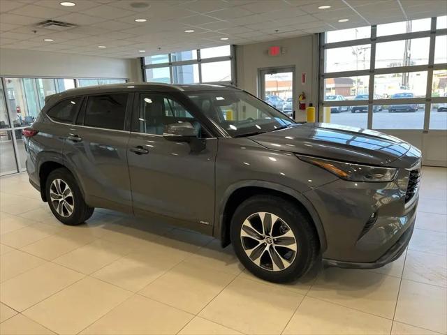 2023 Toyota Highlander Hybrid XLE for sale in Kokomo, IN