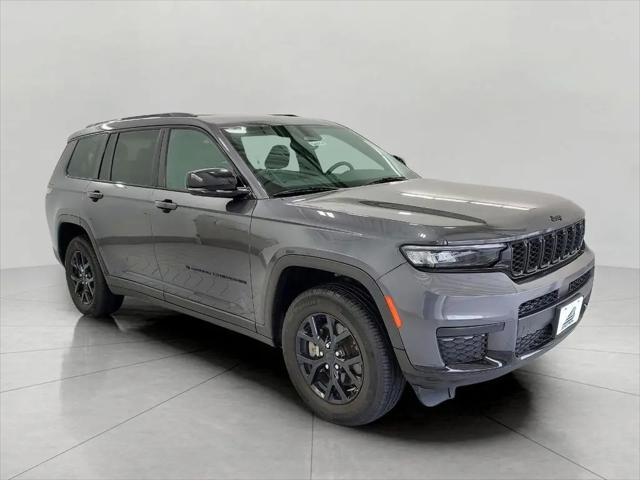 2024 Jeep Grand Cherokee L Altitude 4x4 for sale in Oshkosh, WI