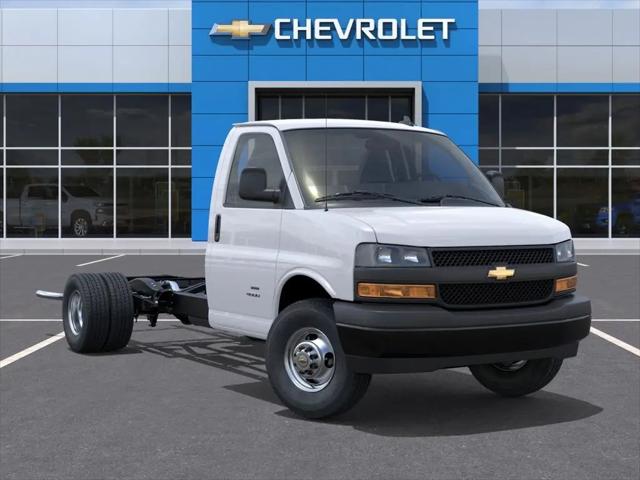 2025 Chevrolet Express Cutaway 4500 Van