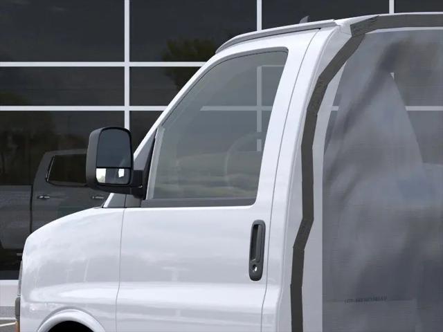 2025 Chevrolet Express Cutaway 4500 Van