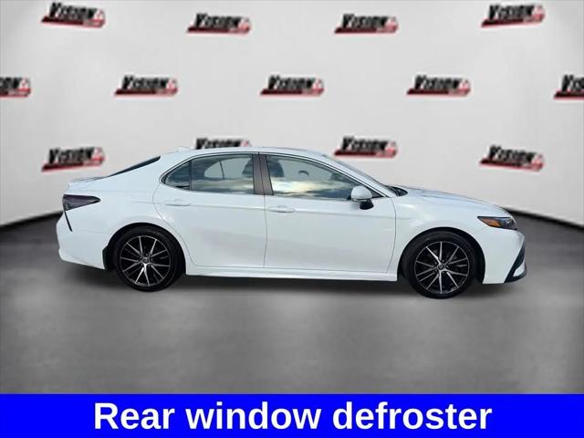 2023 Toyota Camry SE AWD