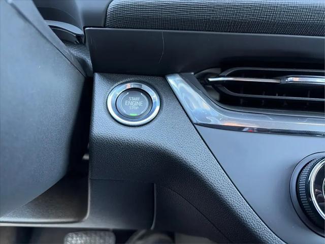 2025 Buick NV Preferred FWD