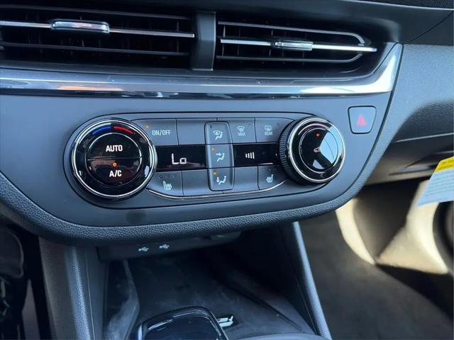 2025 Buick NV Preferred FWD