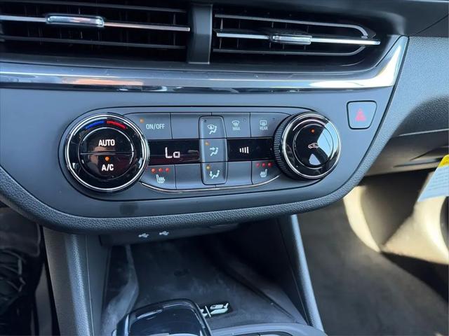 2025 Buick NV Preferred FWD