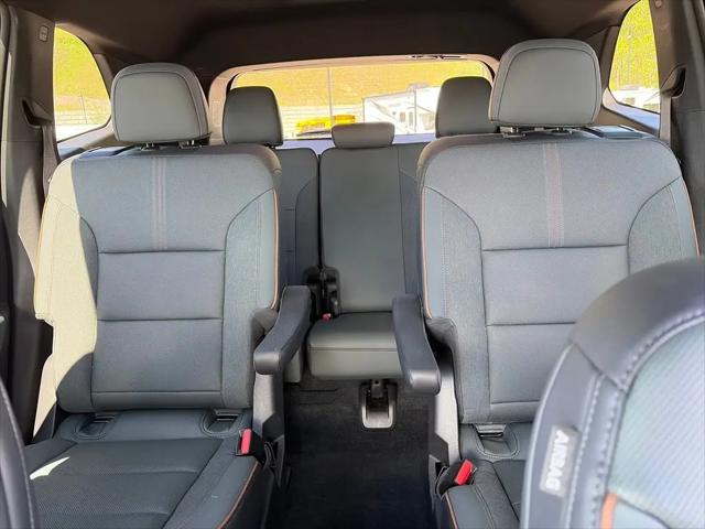 2024 GMC Acadia AWD AT4