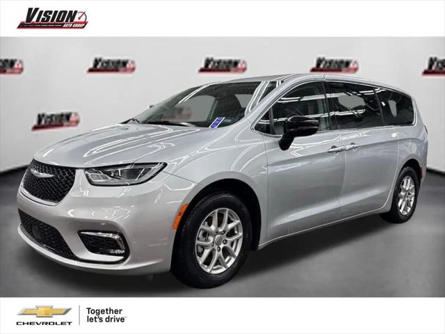 2024 Chrysler Pacifica Touring L for sale in Victor, NY