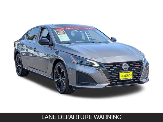 2025 Nissan Altima SR FWD