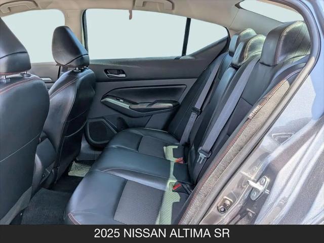 2025 Nissan Altima SR FWD
